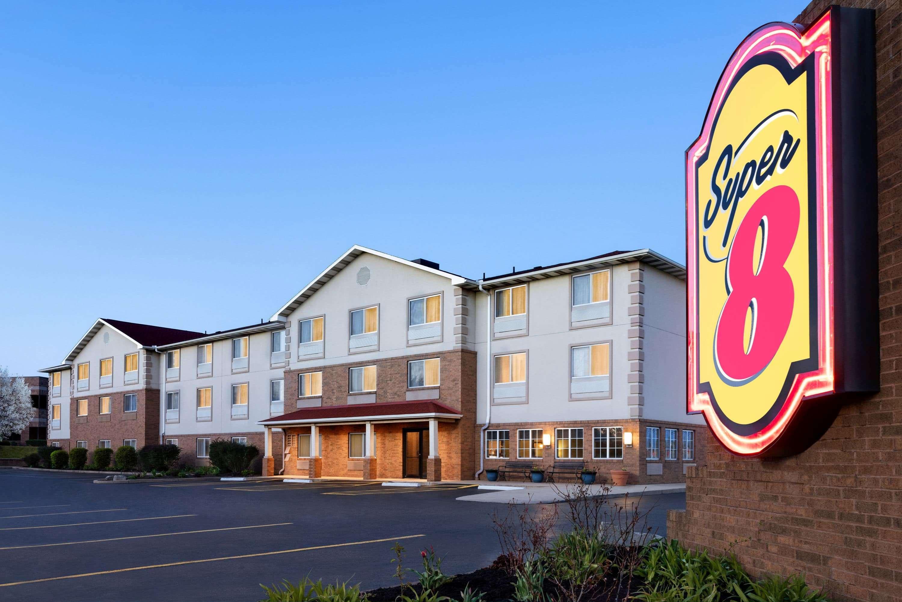 Super 8 By Wyndham Akron S/Green/Uniontown Oh Εξωτερικό φωτογραφία